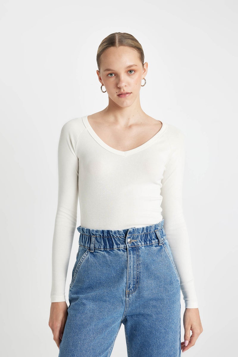 DeFacto White Woman Fitted V Neck Ribbed Long Sleeve T-Shirt Casual - Image 4